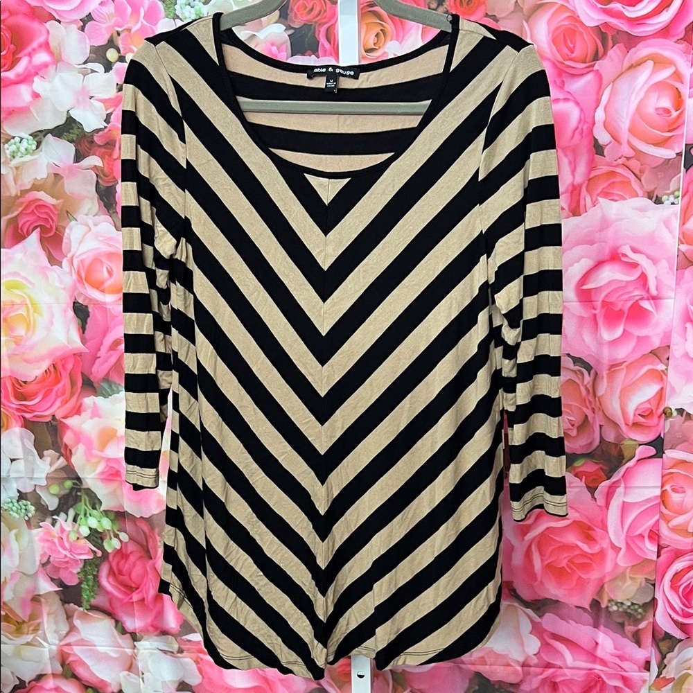 Cable & Gauge Black and Tan Chevron Blouse